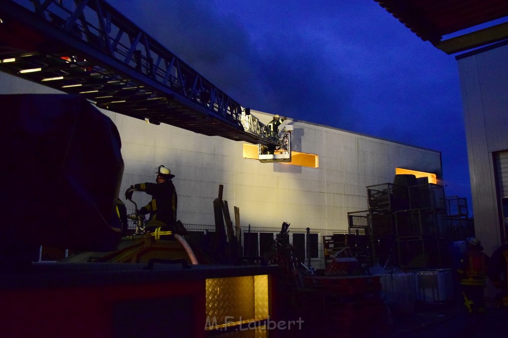 Grossbrand Halle Troisdorf Kriegsdorf Junkersring P446.JPG - Miklos Laubert